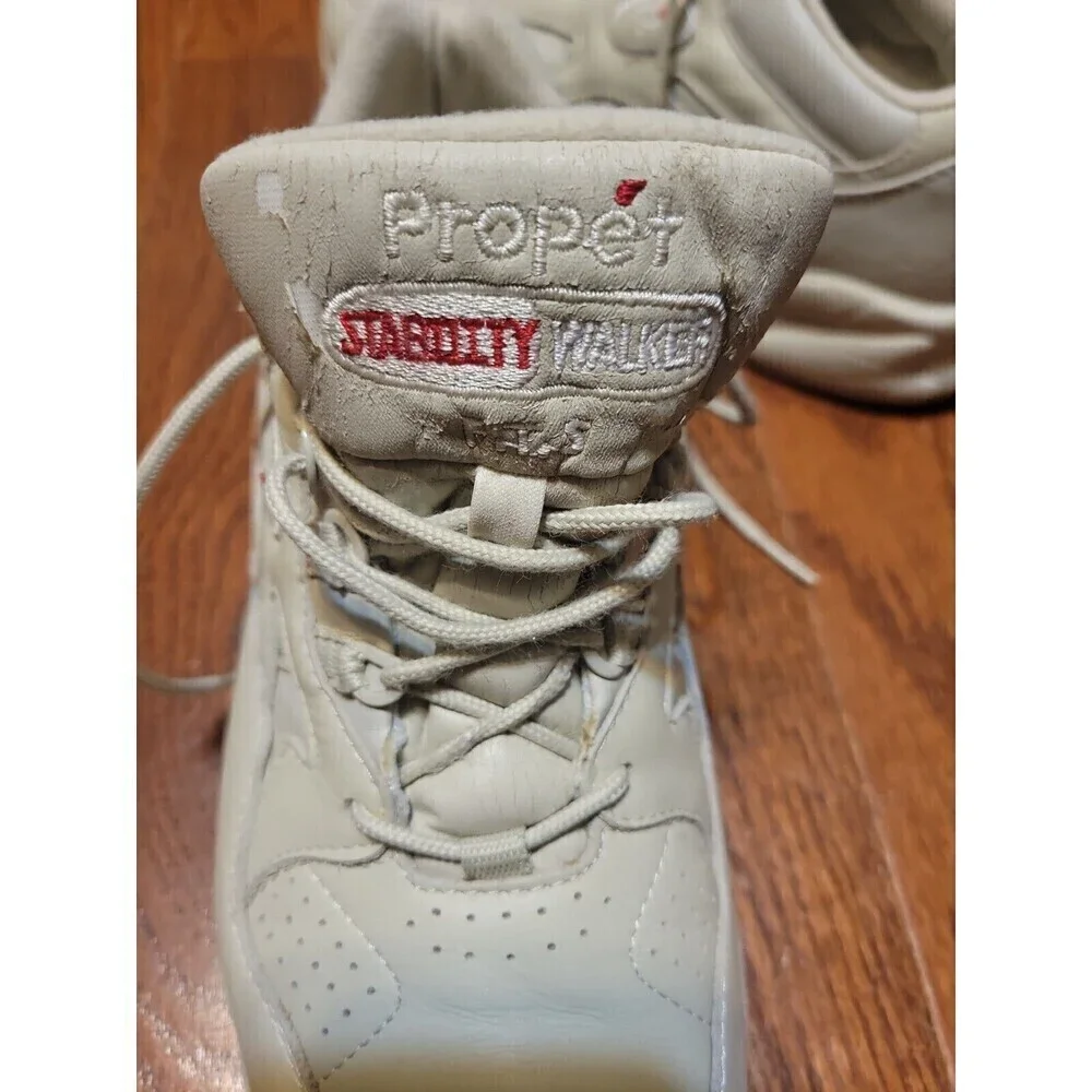 PROPET W2034 Size‎ 10 Casual Leather shock Obsorbant Shoes Beige
